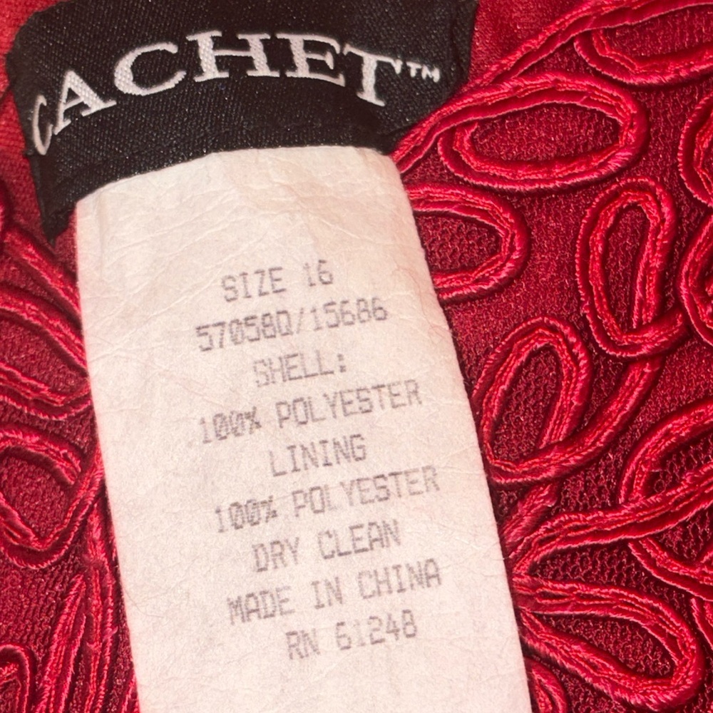 Cachet Vibrant Red Sleeveless Dres~Fitted sexy evening Gown~Size 16. - Picture 2 of 5